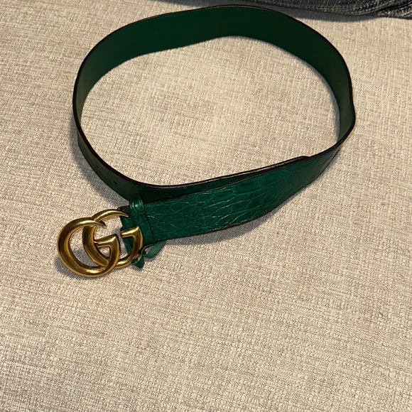 Gucci Emerald Leather Belt with Gold GG Buckle - Picture 1 of 3